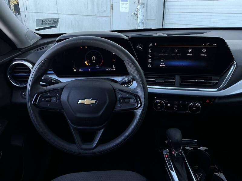 2025 Chevrolet Trax LT