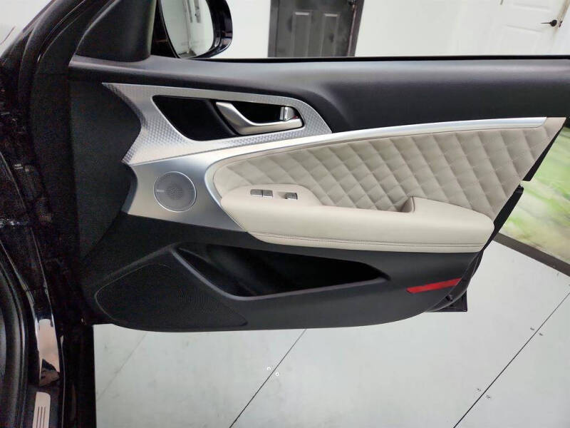 2022 Genesis G70