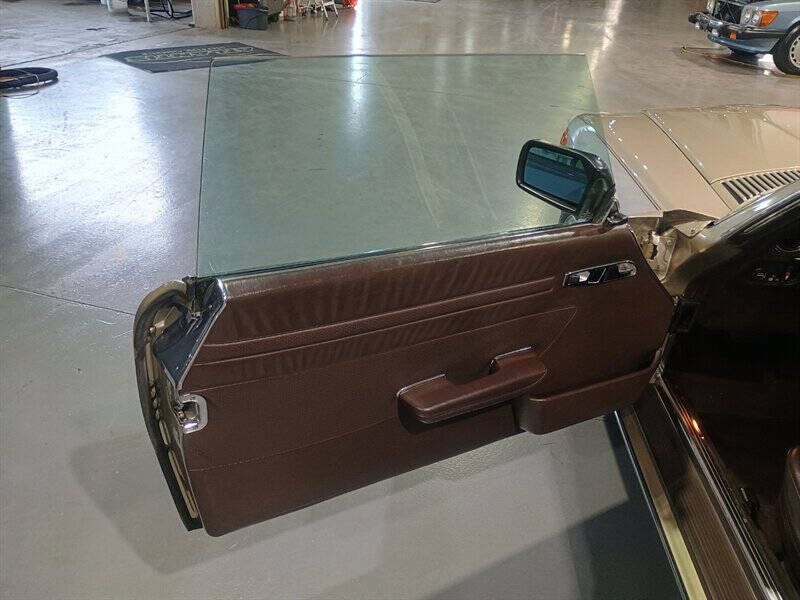 1987 Mercedes-Benz 560-Class 560 SL