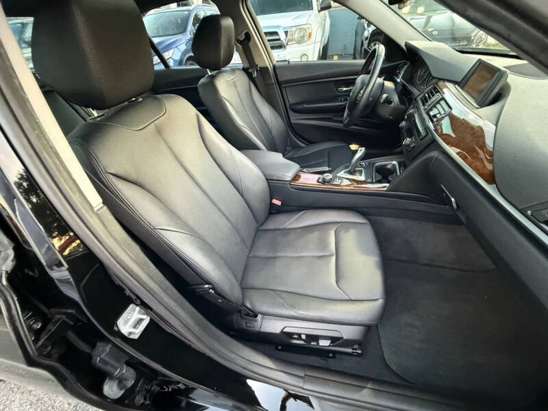 2015 BMW 3 Series 320i