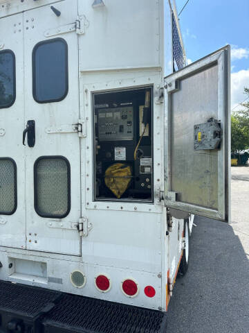 2016 Freightliner MT45 Chassis