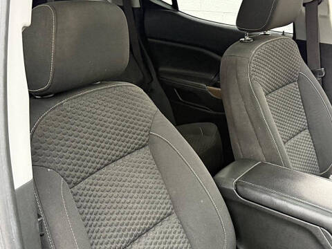 2017 GMC Acadia SLE-2