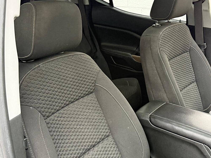 2017 GMC Acadia SLE-2