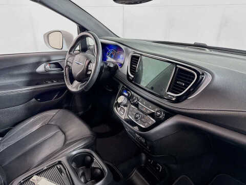 2021 Chrysler Pacifica Hybrid Touring L