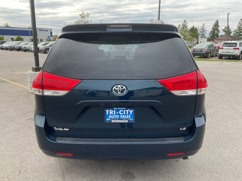 2011 Toyota Sienna LE 8-Passenger