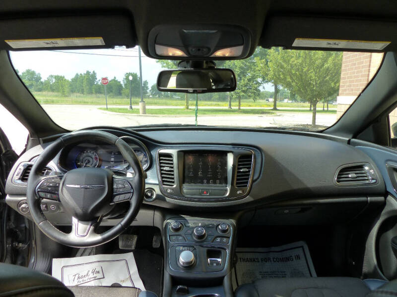 2015 Chrysler 200 S