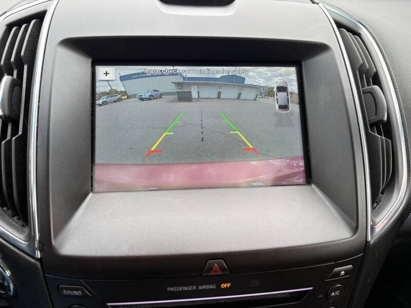 2017 Ford Edge Titanium