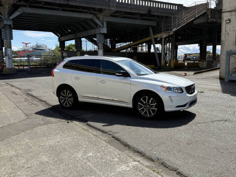 2017 Volvo XC60 T6 Dynamic