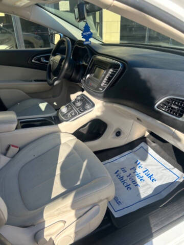 2016 Chrysler 200 Limited