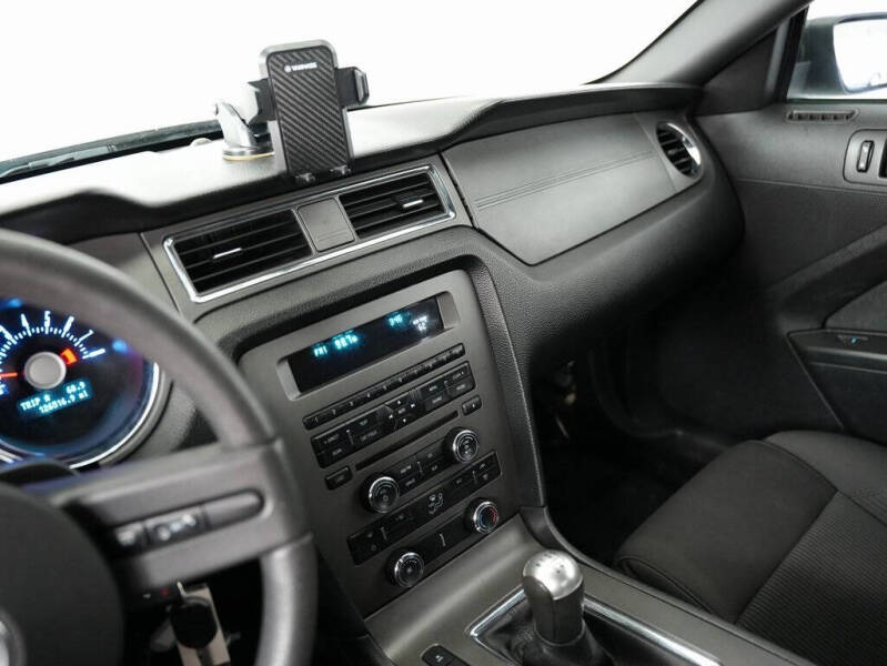 2012 Ford Mustang V6