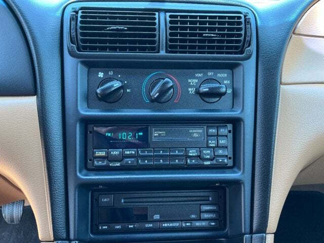 1996 Ford Mustang SVT Cobra 25