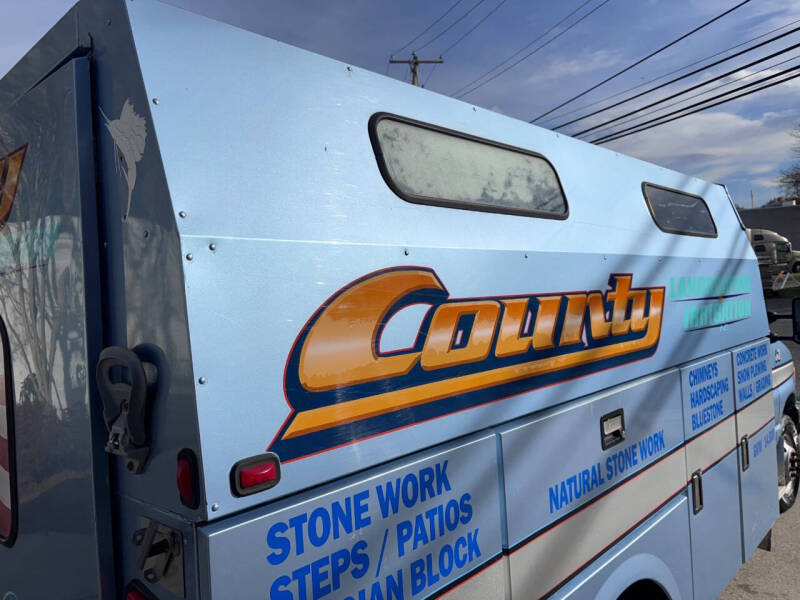 2005 Ford E-Series E-350 SD