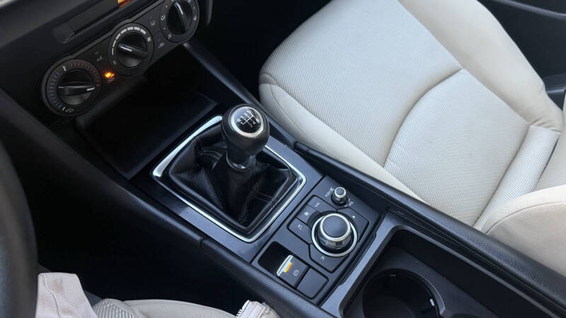 2017 Mazda MAZDA3 Sport