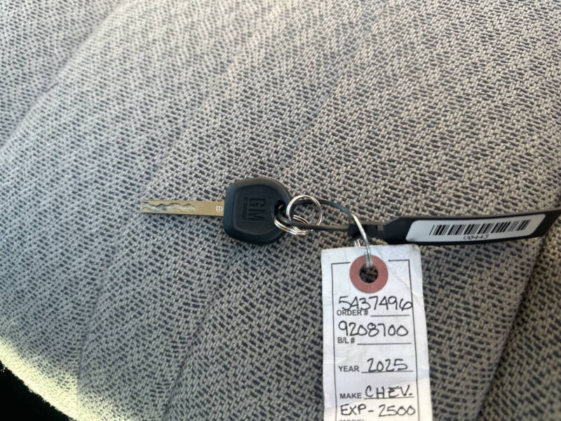 2025 Chevrolet Express 2500