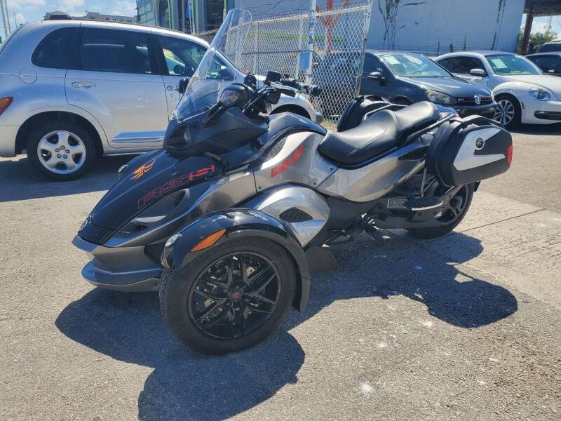 2012 Can-Am SPYDER for sale at INTERNATIONAL AUTO BROKERS INC in Hollywood FL