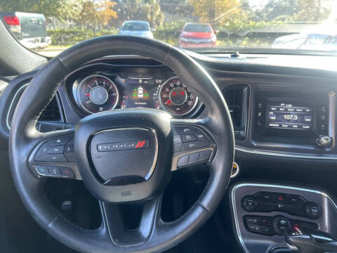 2015 Dodge Challenger SXT