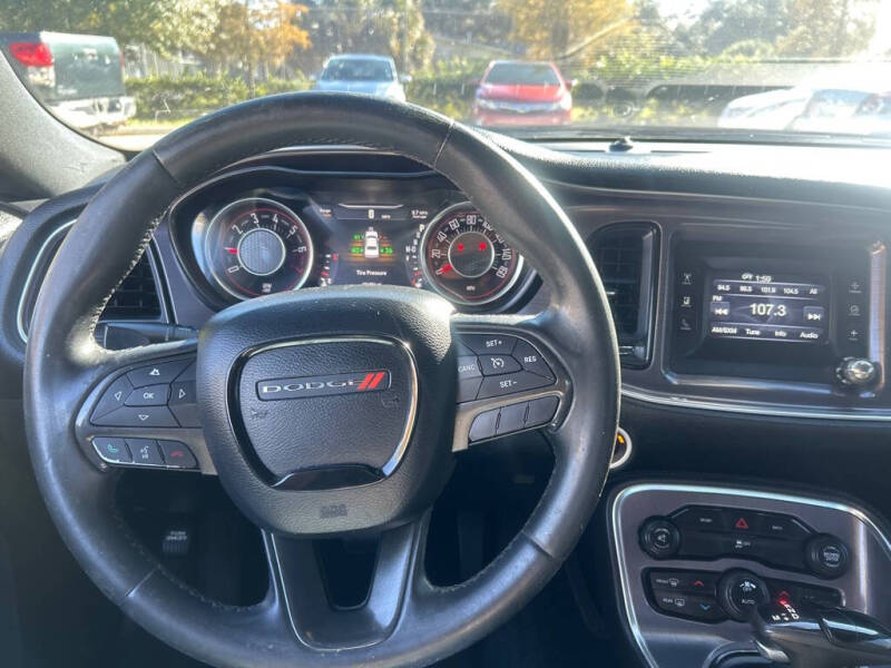 2015 Dodge Challenger SXT