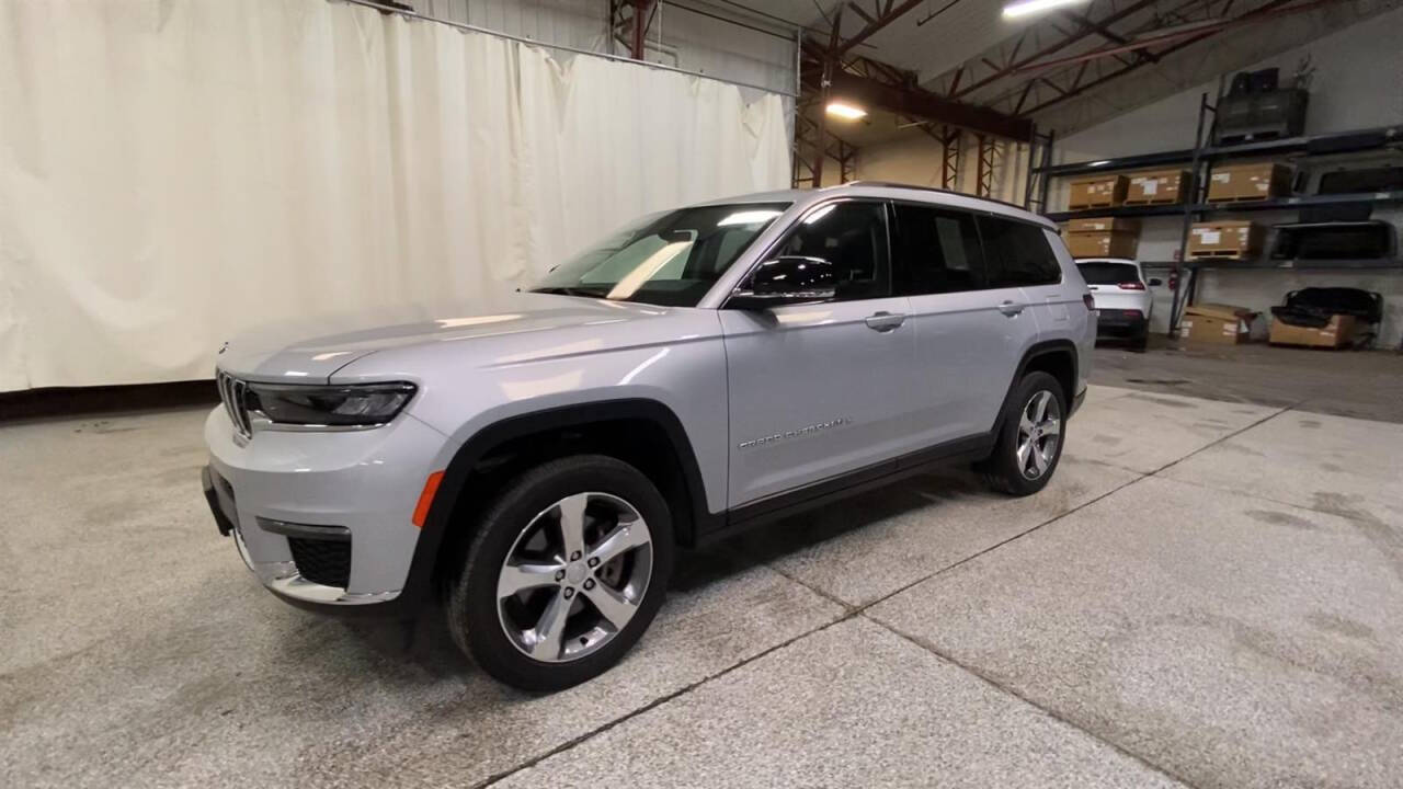 2022 Jeep Grand Cherokee L for sale at Victoria Auto Sales in Victoria, MN