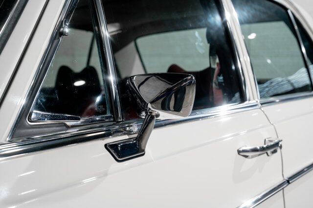1973 Mercedes-Benz 280-Class