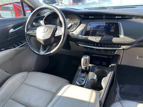 2019 Cadillac XT4 Premium Luxury