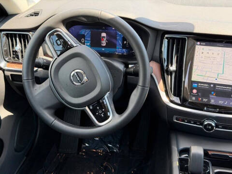 2025 Volvo S60 B5 Plus