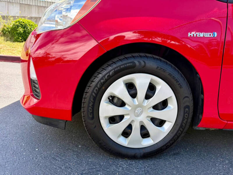 2014 Toyota Prius c