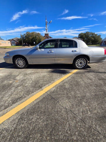 2003 Lincoln Town Car Signature