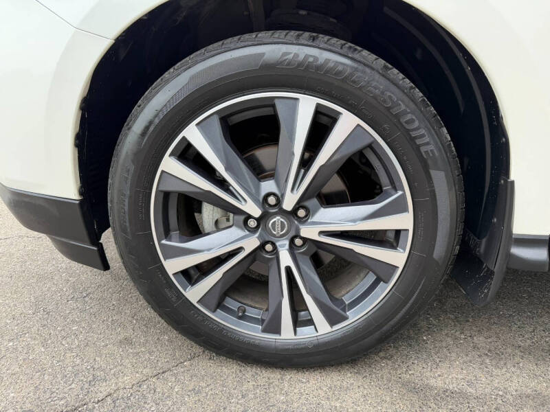 2019 Nissan Pathfinder Platinum
