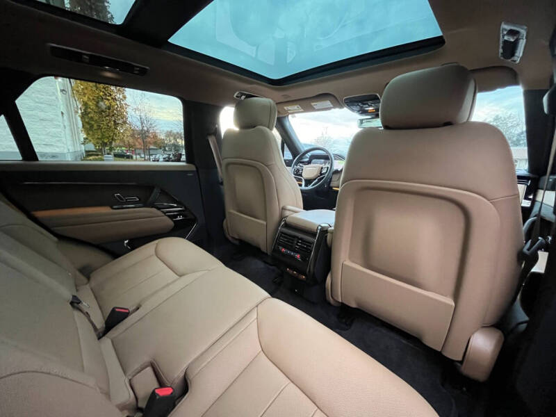 2024 Land Rover Range Rover Sport P360 SE