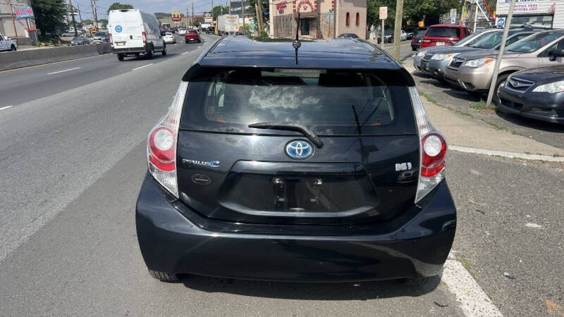 2014 Toyota Prius c Four