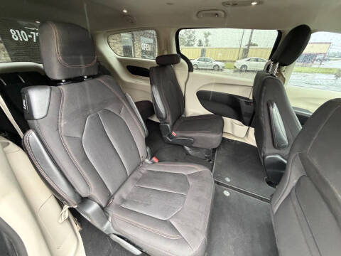 2017 Chrysler Pacifica Touring
