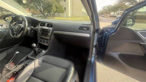 2017 Volkswagen Golf TSI Wolfsburg Edition