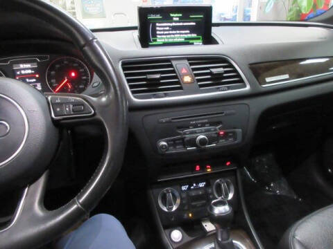 2015 Audi Q3 2.0T quattro Prestige