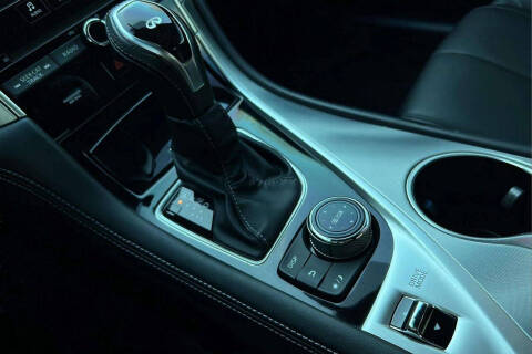 2017 Infiniti Q60 2.0T