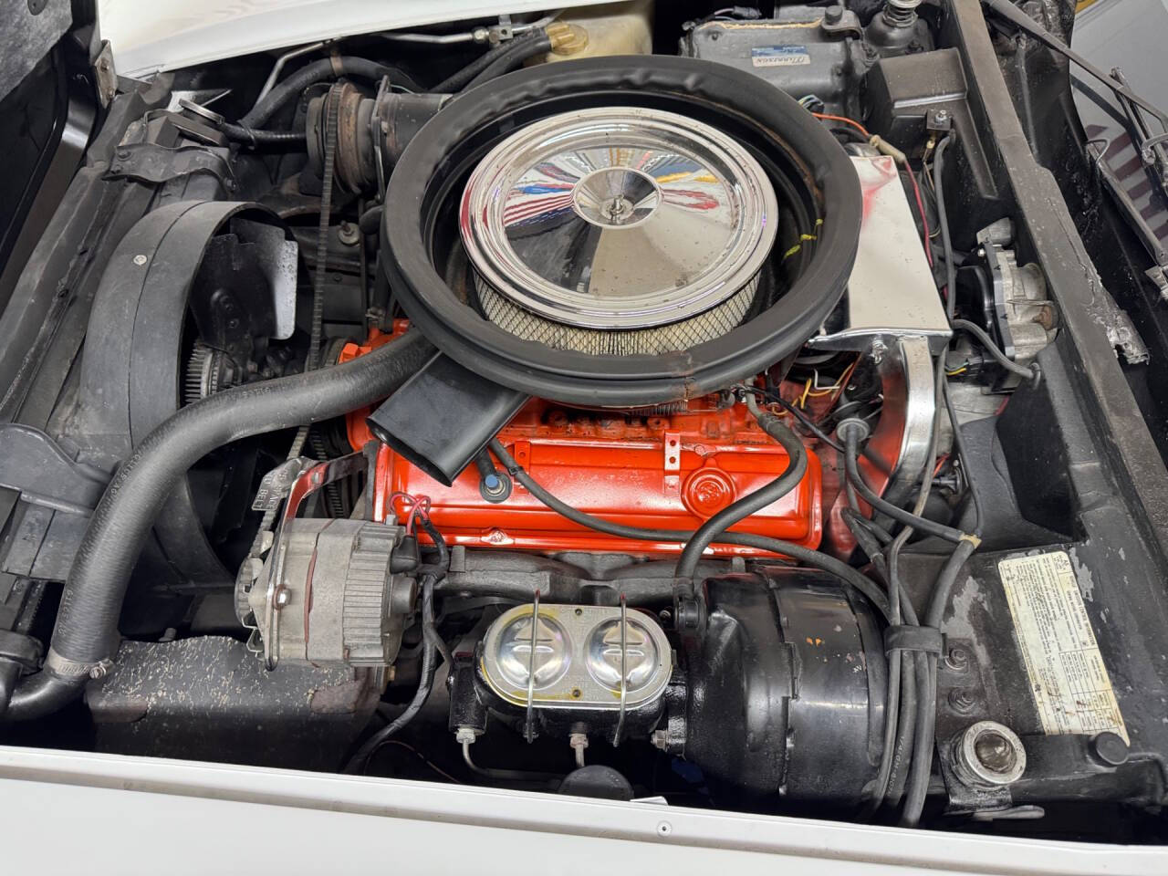 1975 Chevrolet Corvette 16