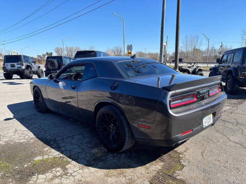 2015 Dodge Challenger SRT Hellcat