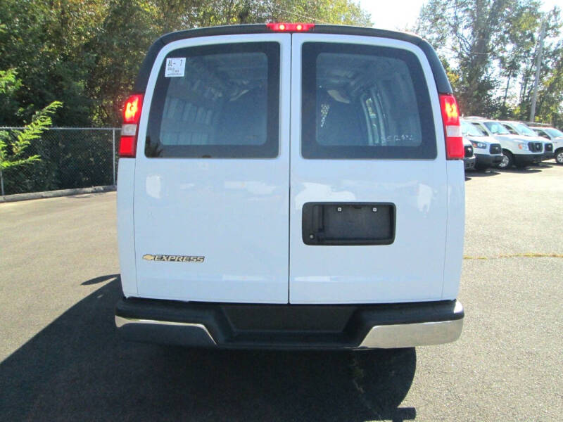 2024 Chevrolet Express 2500