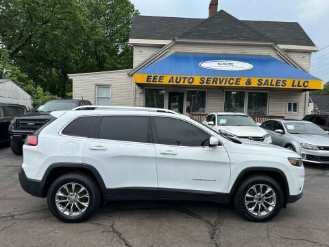 2019 Jeep Cherokee for sale at EEE AUTO SERVICES AND SALES LLC in Cincinnati OH