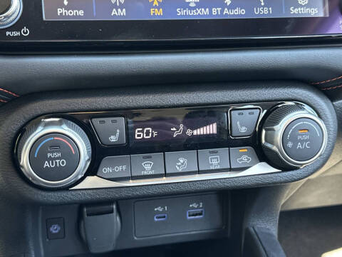 2025 Nissan Versa SR