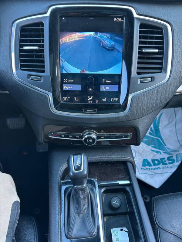 2019 Volvo XC90 T6 Momentum