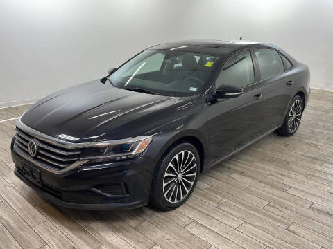 2022 Volkswagen Passat for sale at TRAVERS GMT AUTO SALES - Autos para ti in Florissant MO