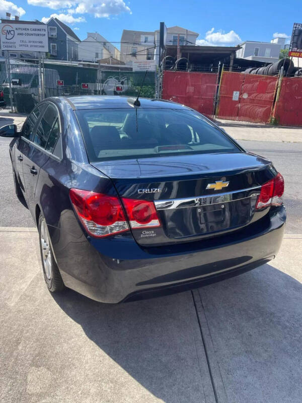 2016 Chevrolet Cruze Limited LS photo 10