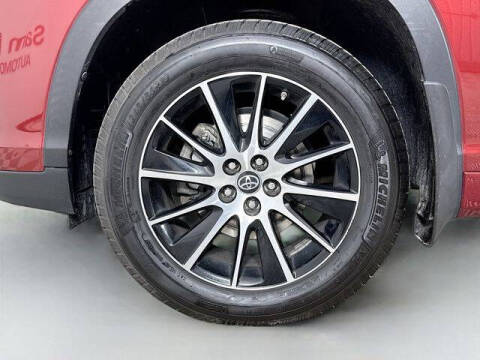 2017 Toyota Highlander SE