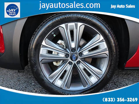 2023 Subaru Solterra Touring