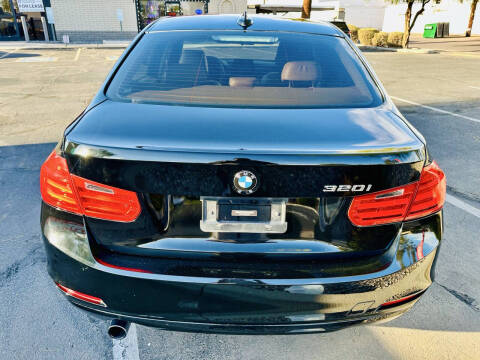 2014 BMW 3 Series 320i