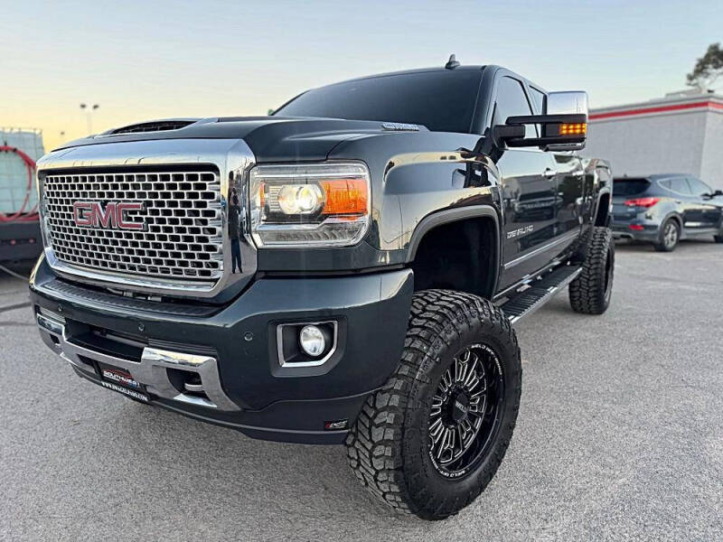2017 GMC Sierra 2500 Denali HD Denali's photo