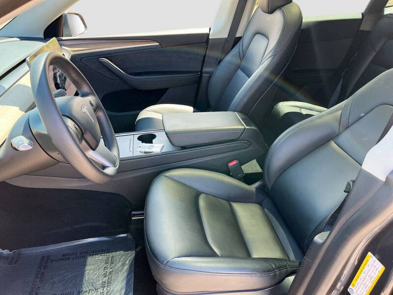 2025 Tesla Model Y Long Range