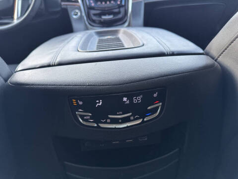 2018 Cadillac Escalade ESV Premium Luxury