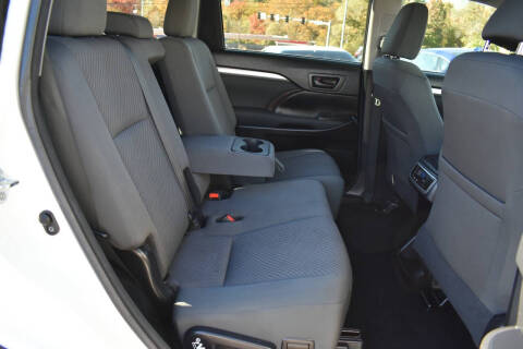 2017 Toyota Highlander LE