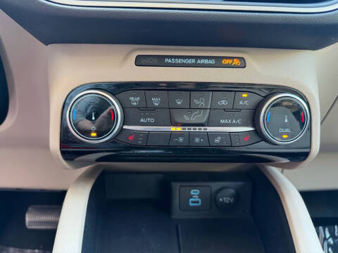 2022 Ford Escape SE